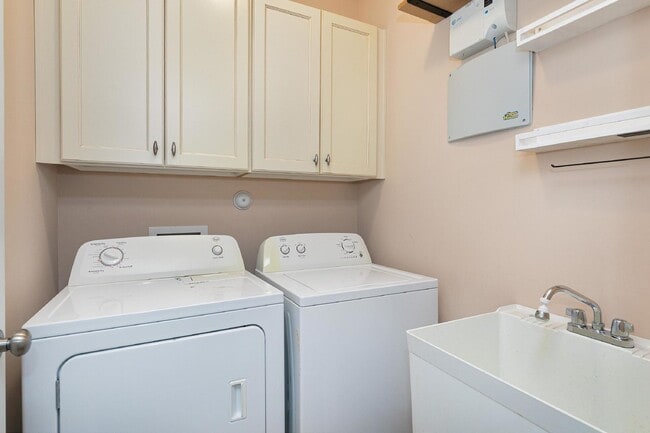 Building Photo - 3909 Yates Mill Trail