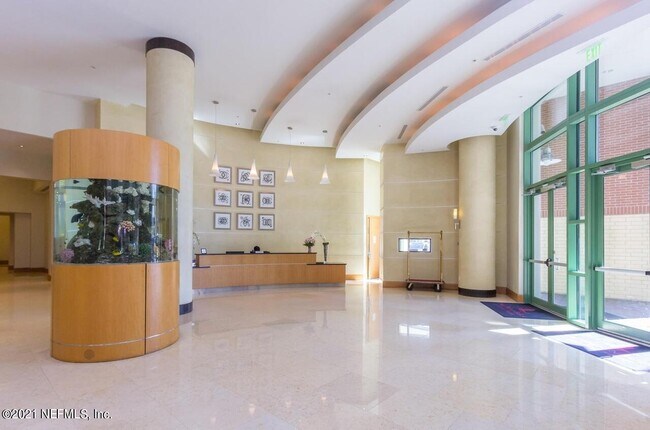 Building Photo - 1431 Riverplace Blvd