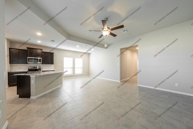 Building Photo - Belton ISD-4 Bed-2 Bath-Pet Friendly-Refri...