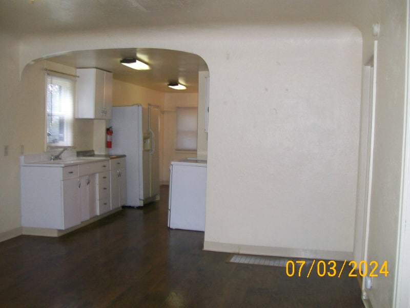 Building Photo - 519 N H St