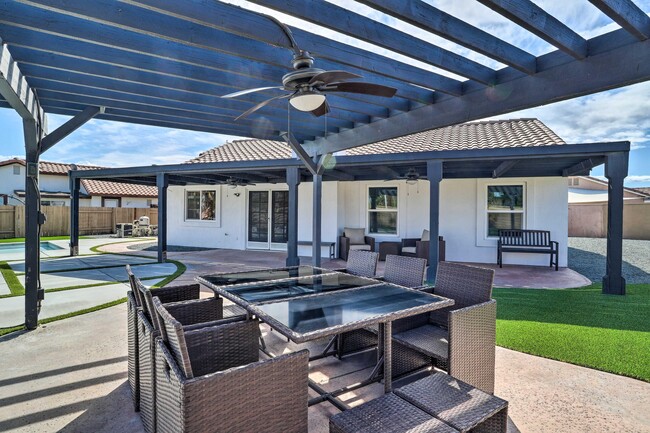 Building Photo - 44065 Dalea Ct