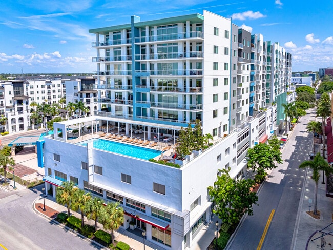 Building Photo - The DeSota