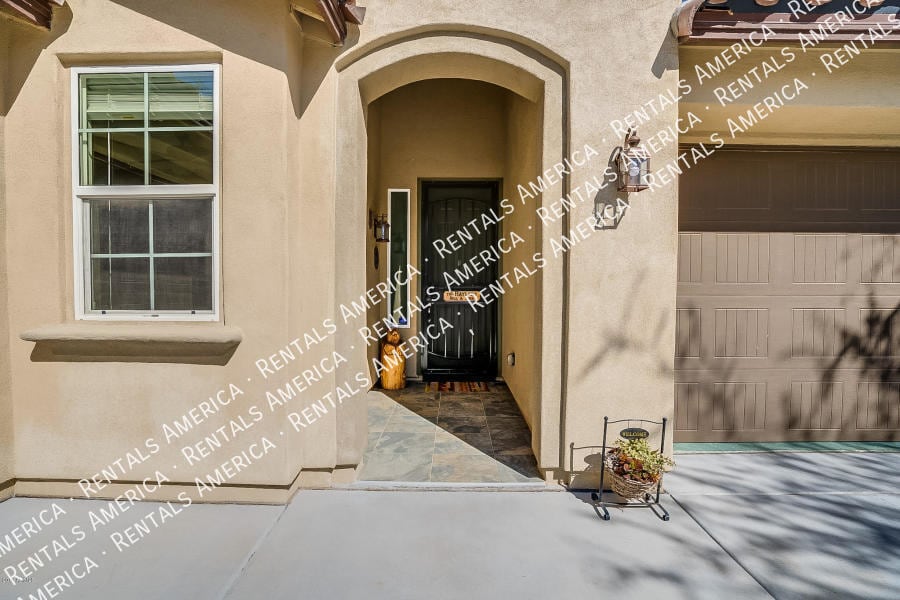 Building Photo - 21054 W Saide Ct