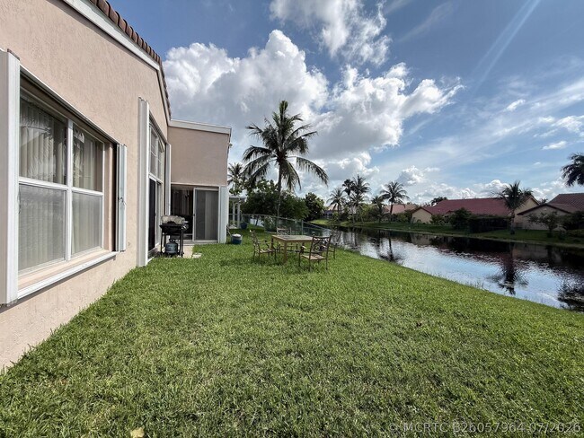 Building Photo - 775 NW 165th Ave