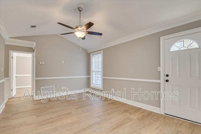 Building Photo - 238 Cavalier Dr