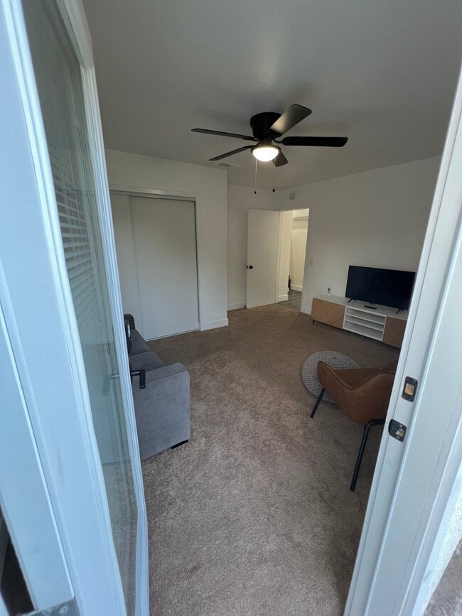 Building Photo - 40585 Sanalamar Dr