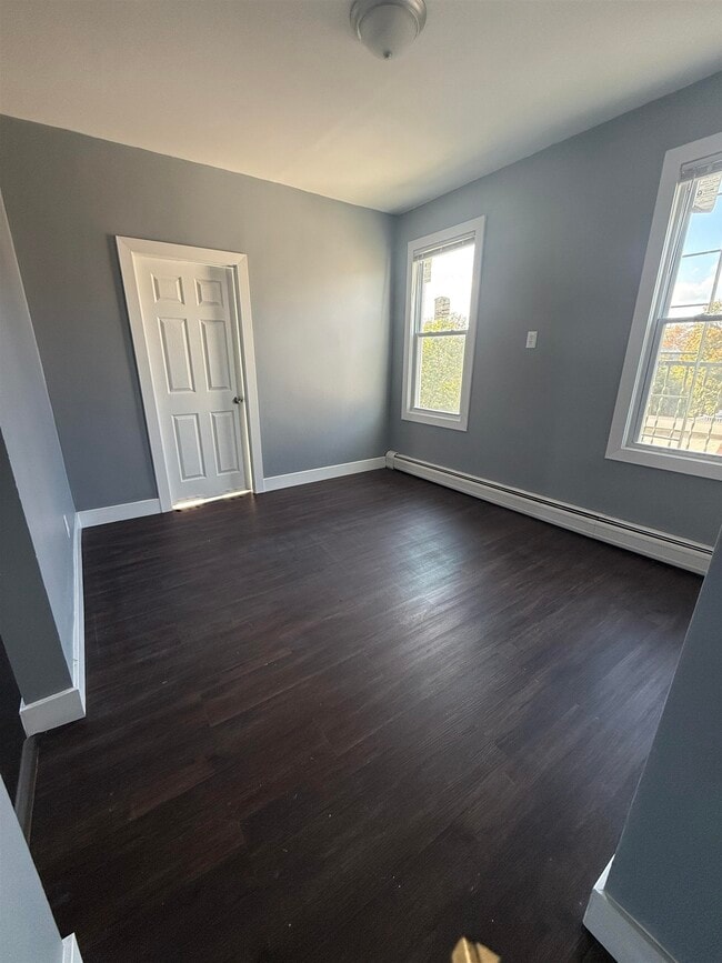 Building Photo - 205 Duncan Ave