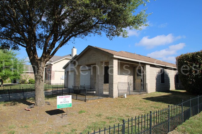 Building Photo - 505 Vega Ln