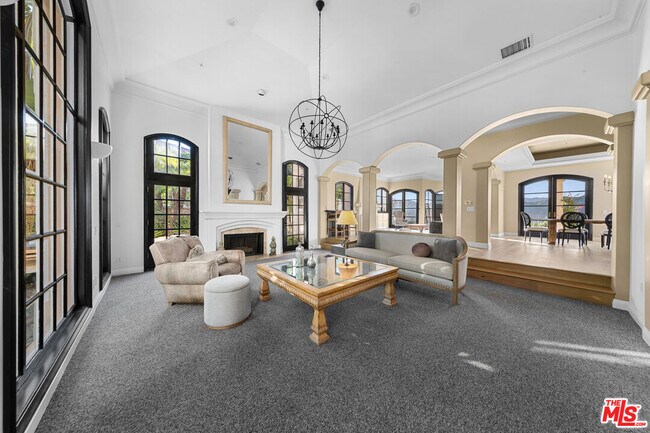 Building Photo - 1415 Cuesta Linda Dr