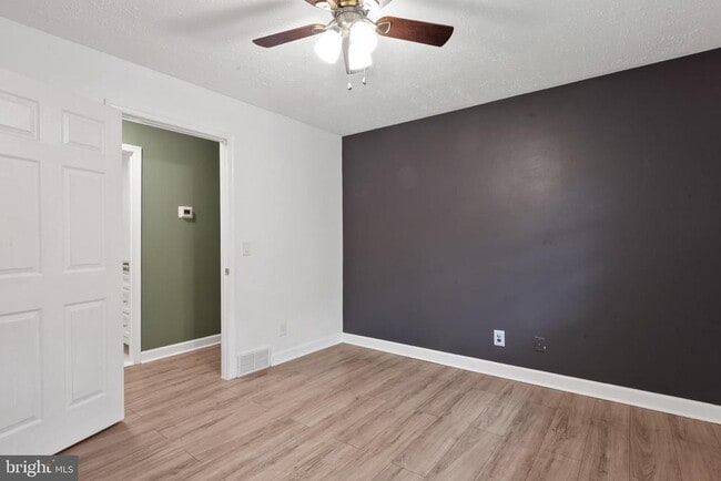 Building Photo - 2652 Collins Ct