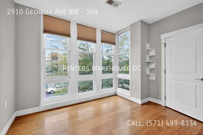 Building Photo - 2910 Georgia Ave NW