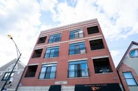 Building Photo - 3110 W Belmont Ave