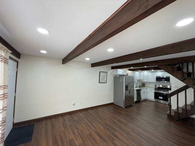 Building Photo - 149 Forest Ave