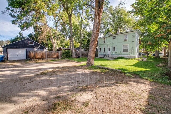 Building Photo - 1405 N 11th St