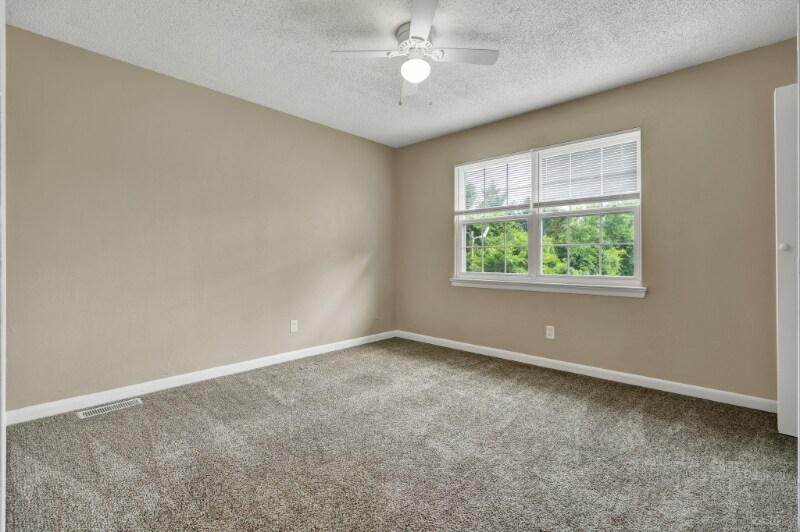 Building Photo - 1312 Ely Rd