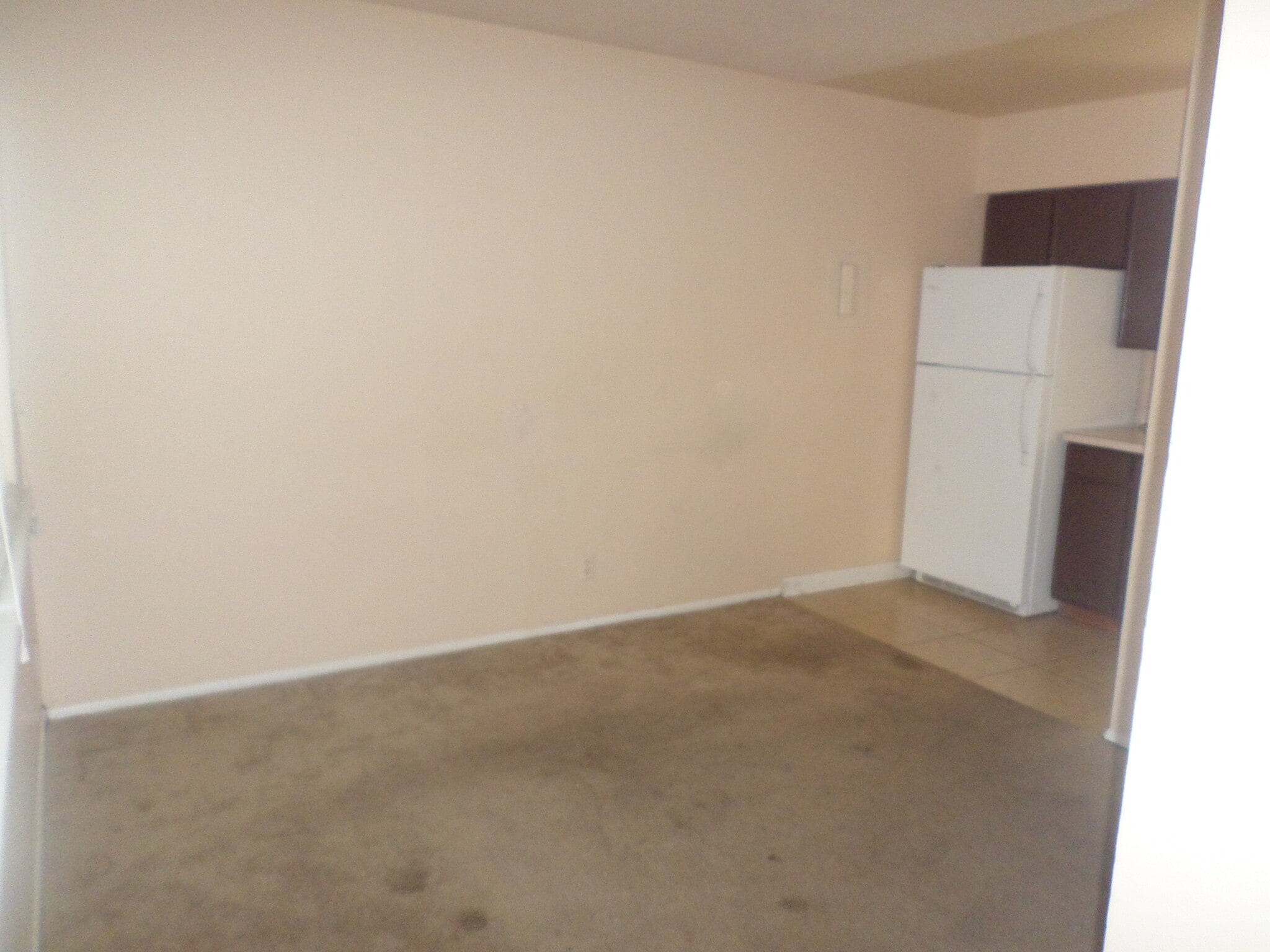 Building Photo - 106 Pike Ave