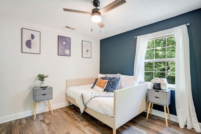 Building Photo - Cozy Oasis