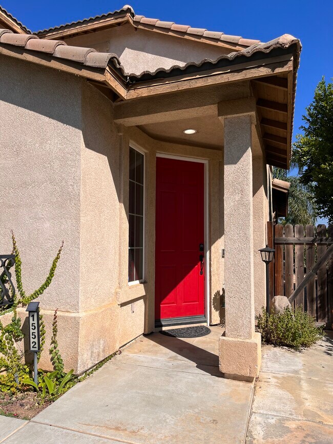 Front entrance door - 1552 Shadow Hill Trl