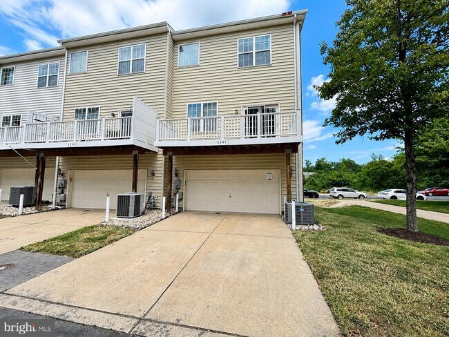 Building Photo - 2261 Potomac Club Pkwy
