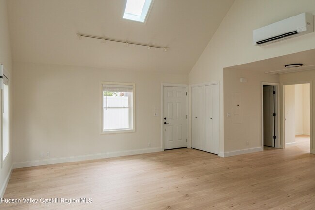 Building Photo - 136 Newkirk Ave