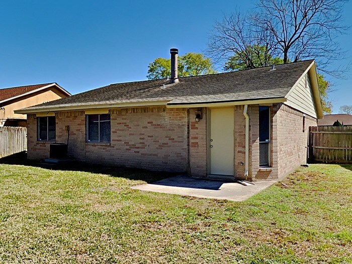 Building Photo - 14835 Shottery Dr