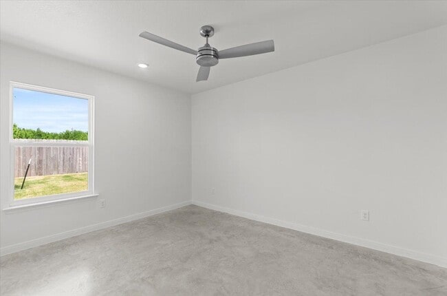 Building Photo - 911 Sevenleaf Ln