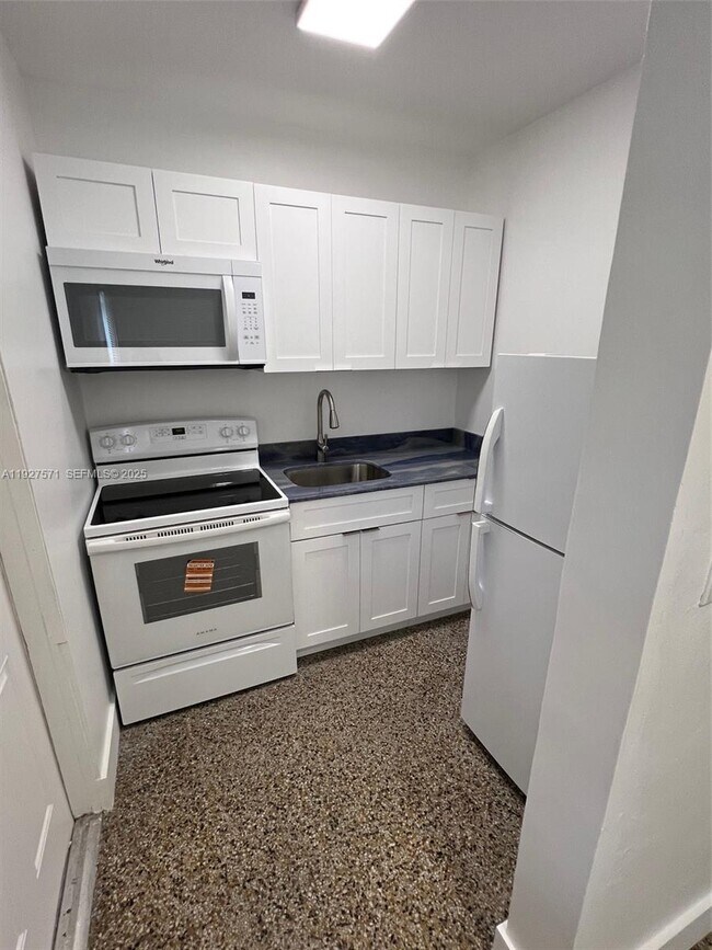 Building Photo - 1948 Fillmore St