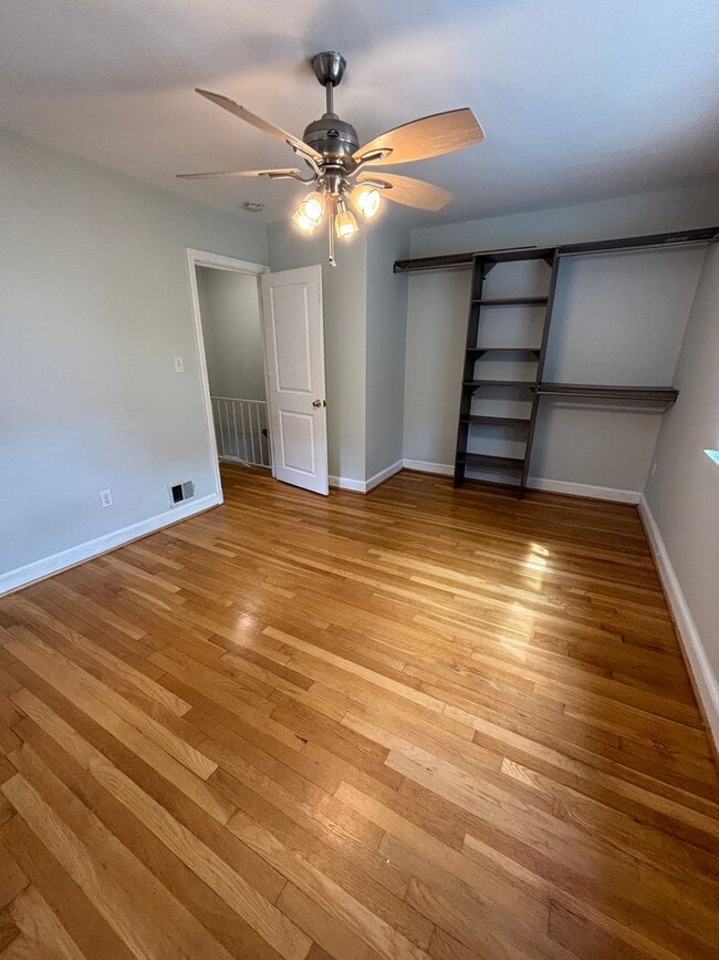 Building Photo - 162 Wesmond Dr