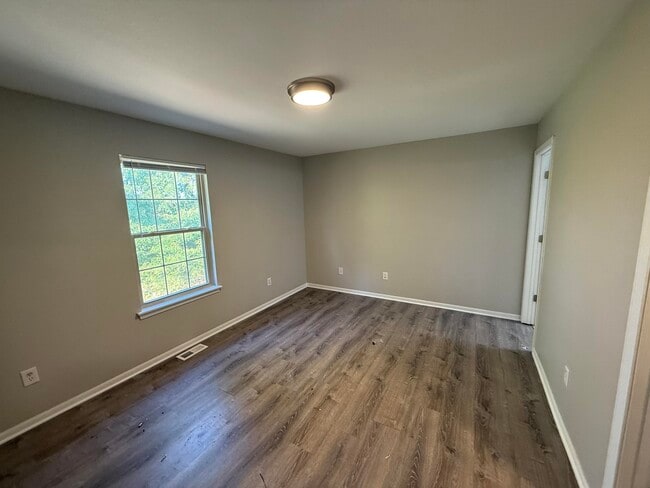 Building Photo - 1407 Greensboro Dr