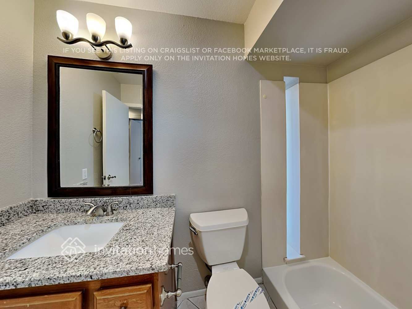 Building Photo - 409 W Beverly Ln