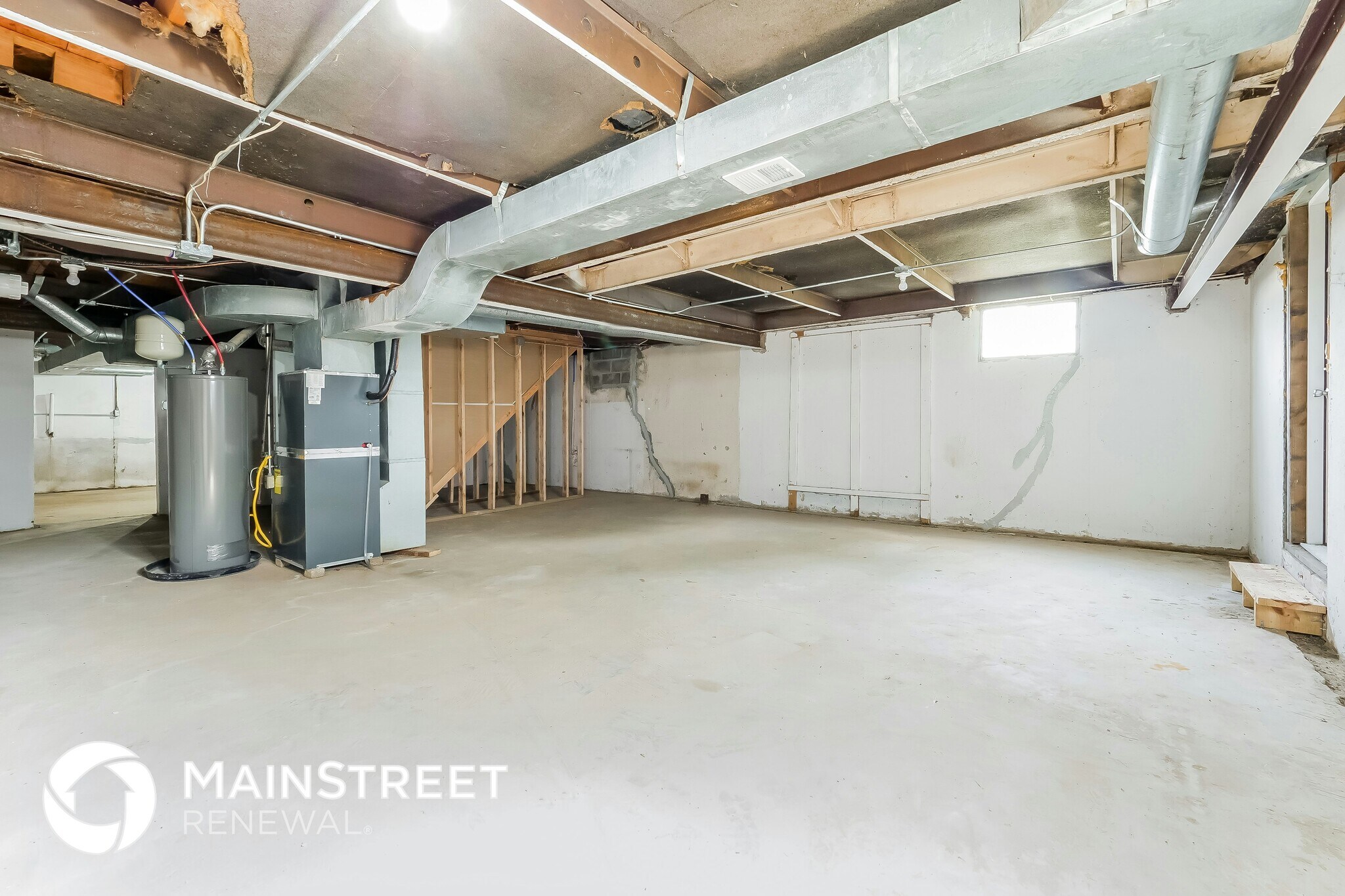 Building Photo - 300 E 164th Terrace