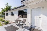 Building Photo - 1200 NW 18th Ct