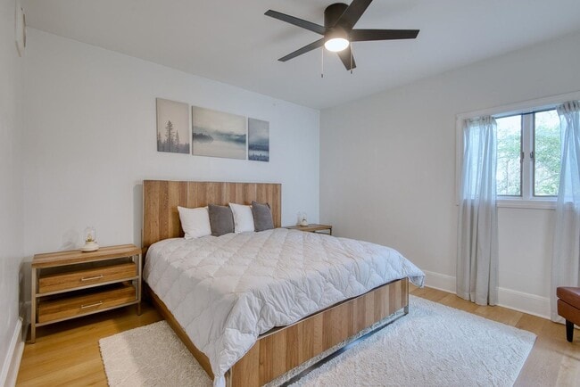 Building Photo - Cozy Apartment in Premium Christiansburg Area