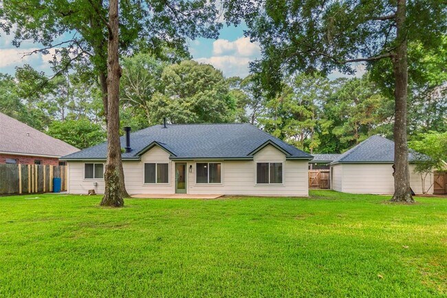 Building Photo - 910 McDaniel Dr