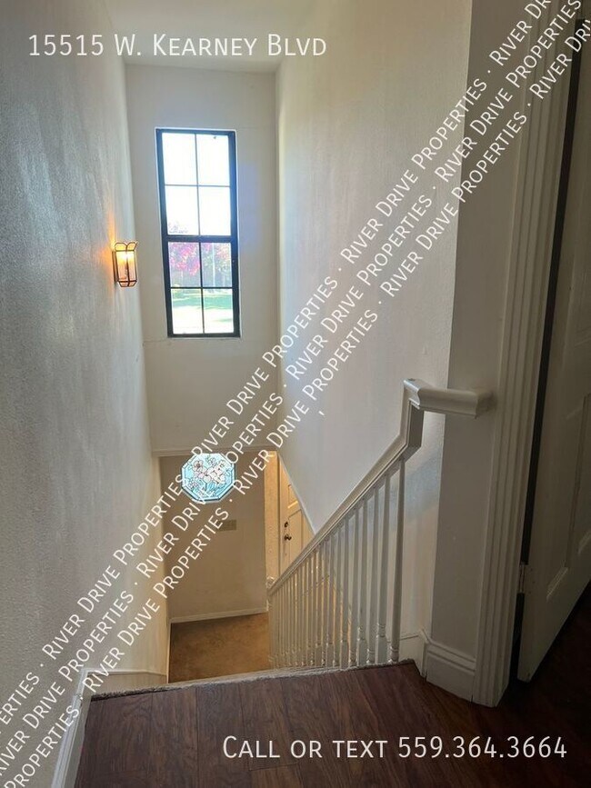Building Photo - Spacious Two Bedroom in Kerman!