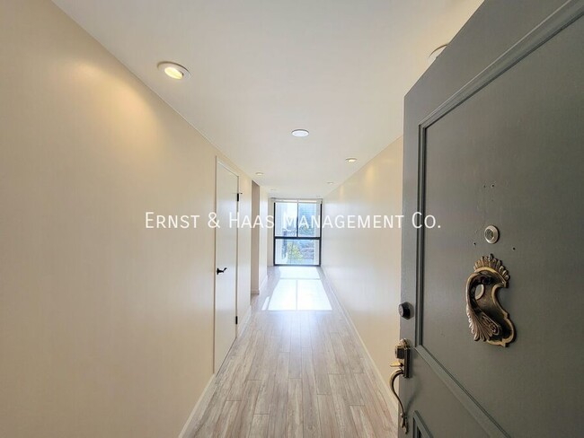 Building Photo - 2601 E Ocean Blvd