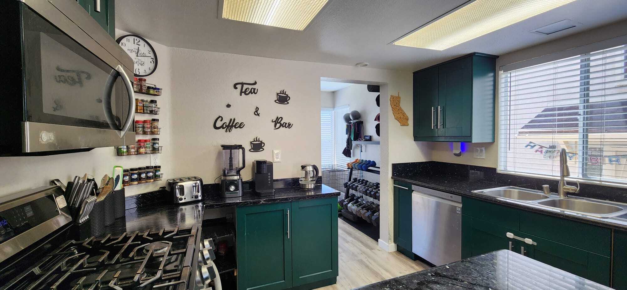 Building Photo - 2091 Manzana Way