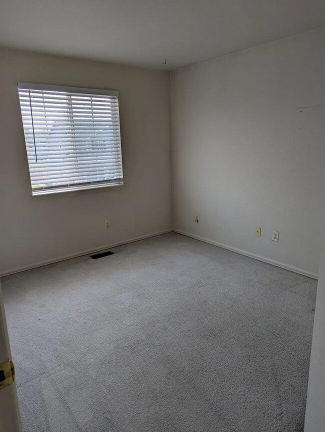 Building Photo - 13495 Raritan St