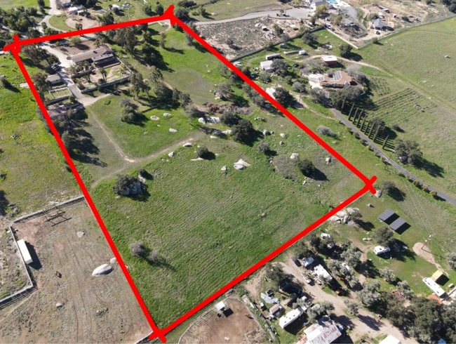 Building Photo - 18655 Oak Ridge Ln
