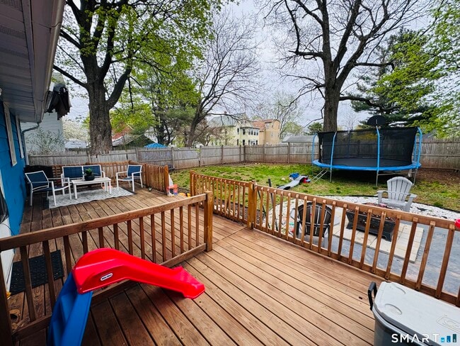 Building Photo - 150 View St