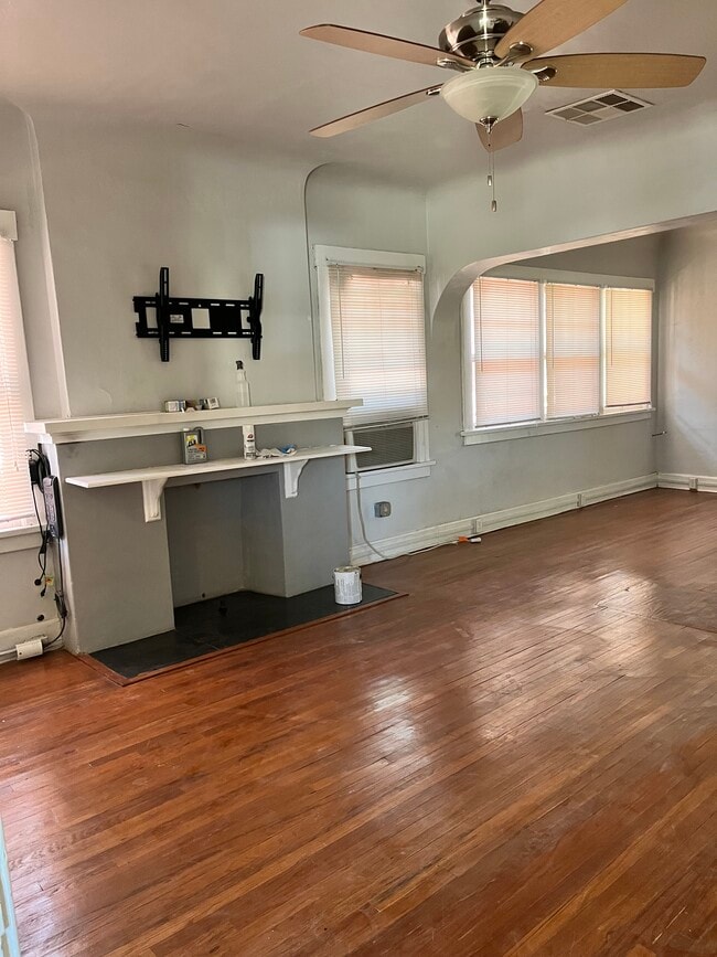 Building Photo - 3618 Clifton Ave
