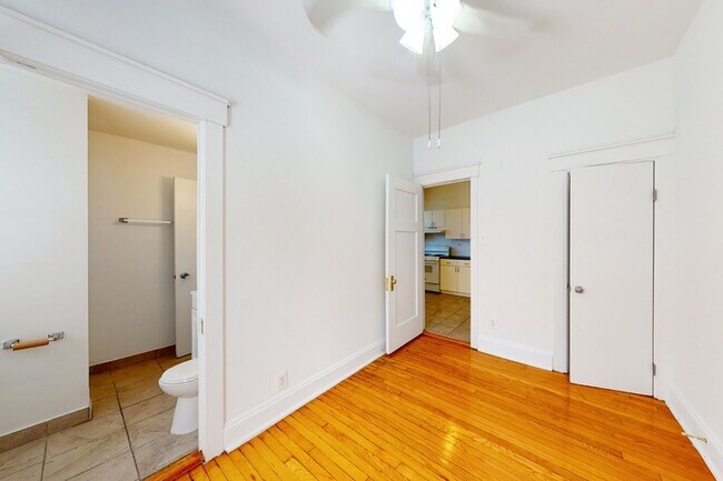Floorplan - 5218-5220 S. Kimbark Avenue