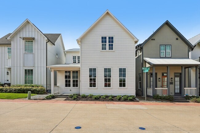 Building Photo - 708 Wooster Ln