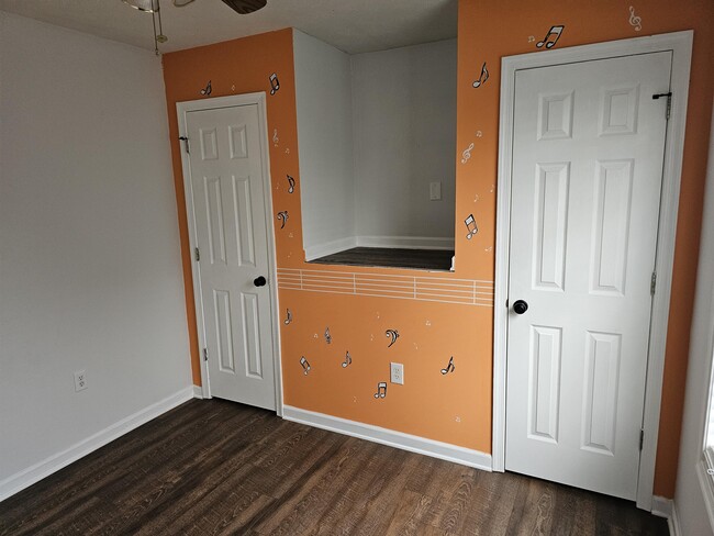Building Photo - 189 Scarlet Oak Dr