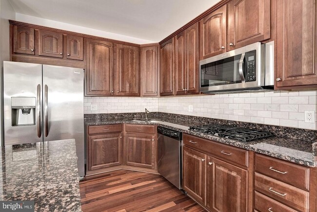 Building Photo - 7576 Maidenhead Dr