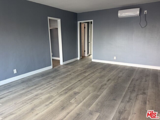 Building Photo - 314 E 104th St