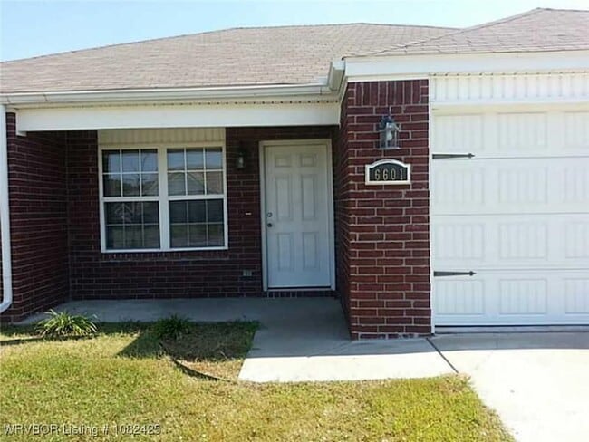 Primary Photo - 6601 Huntington Ct