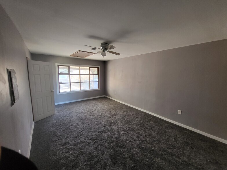 Additional bonus room - 52 S Sunset Rd