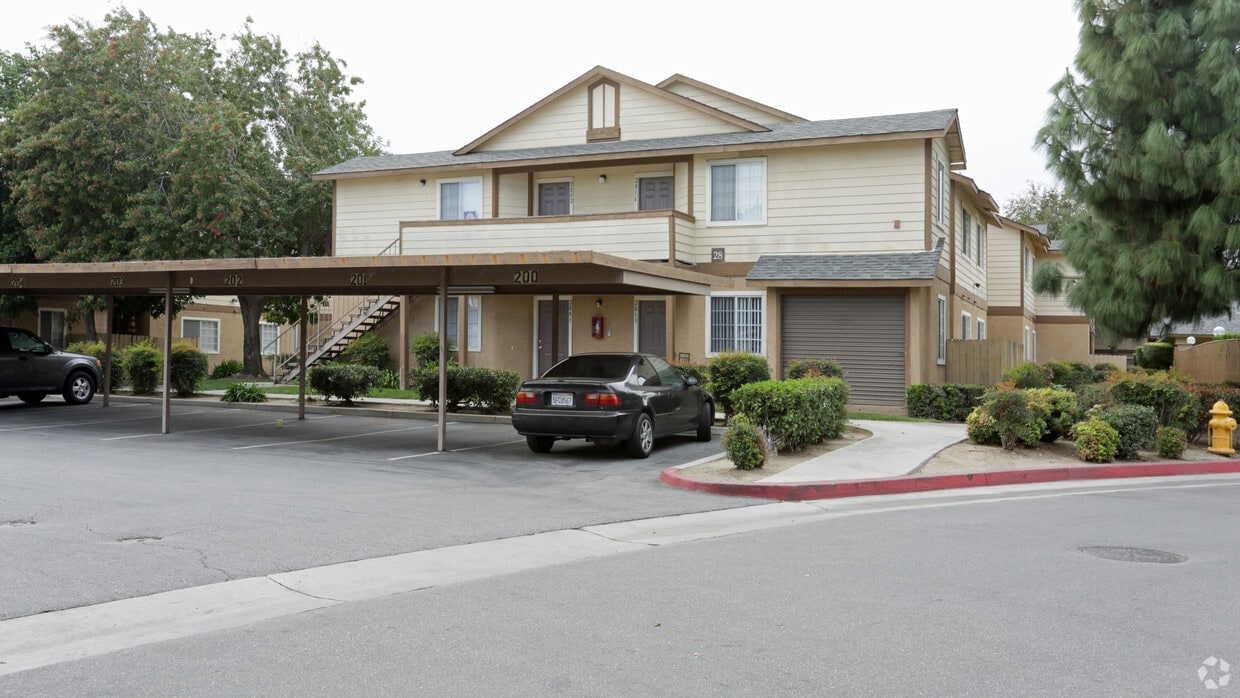 club royale rialto ca apartment finder