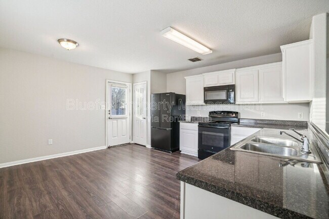 Building Photo - 11454 Country Canyon